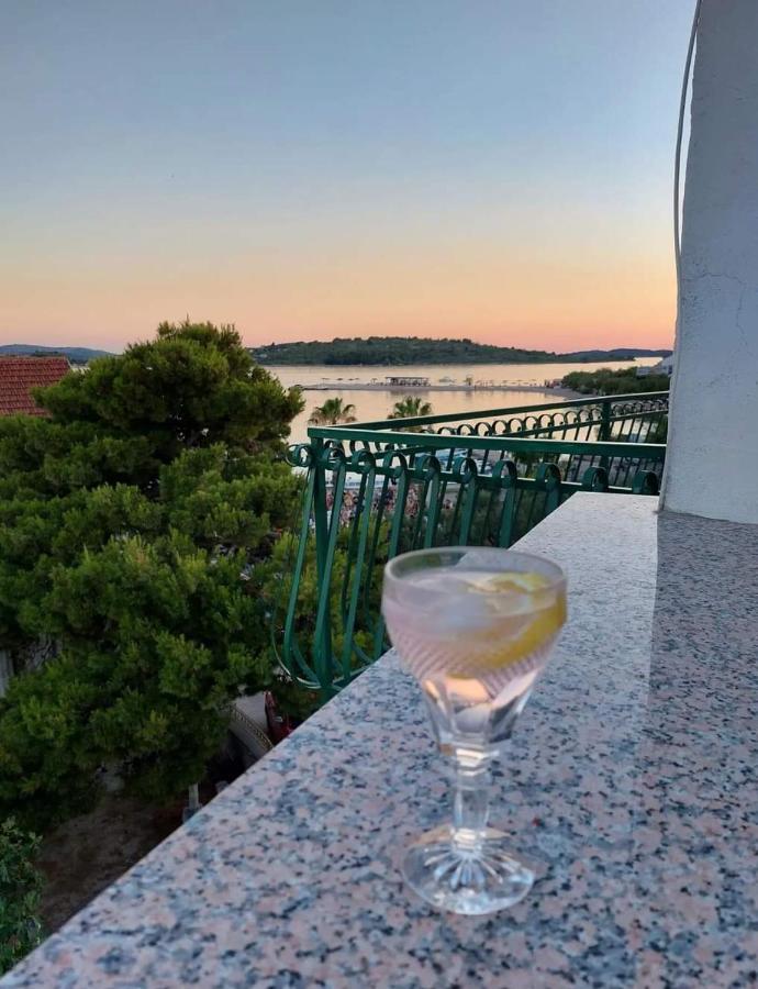 Apartments Lorio Vodice Exterior photo